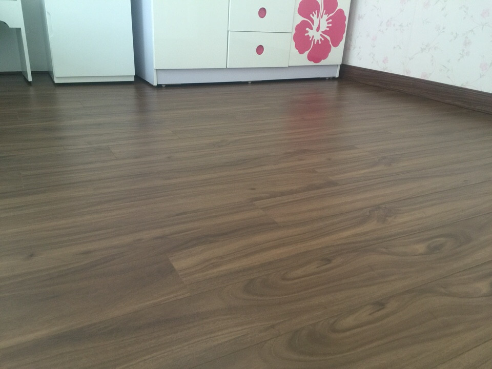 Sàn gỗ NPV-8905 sang trọng, hiện đại, độ bền cao