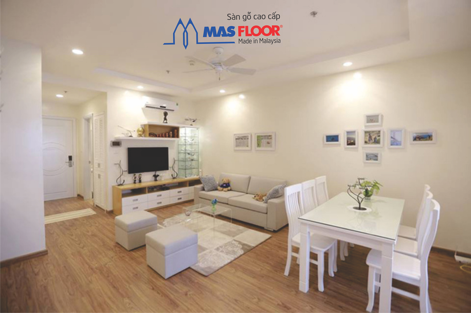 Chọn đồ nội thất, màu sàn gỗ màu sáng để thu hút ánh sáng tự nhiên cho nhà diện tích nhỏ hẹp