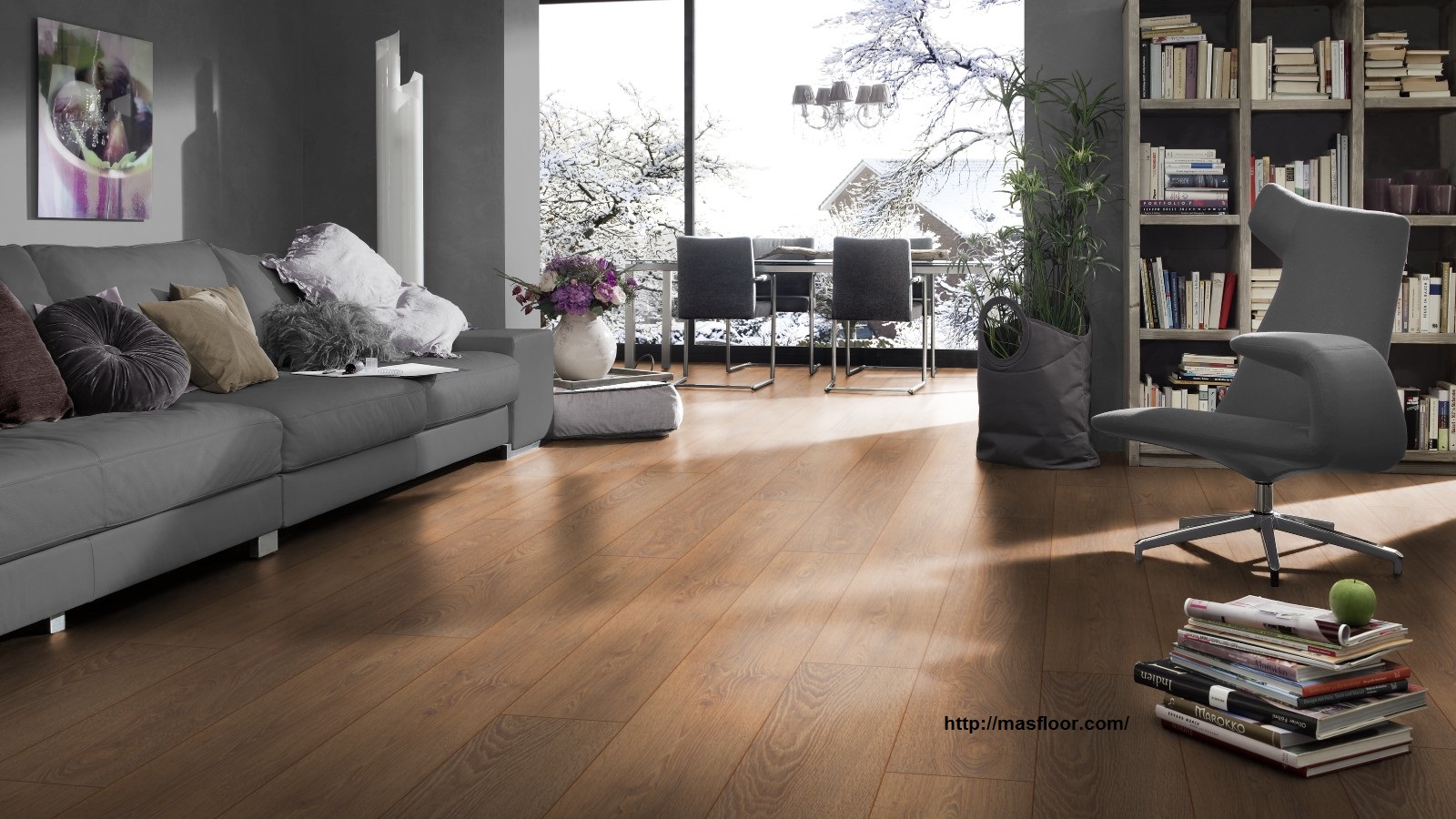 Sàn gỗ cao cấp có màu sắc tự nhiên, bắt mắt đó chính là lí do mà rất nhiều người lựa chọn sàn gỗ là vật liệu lát sàn