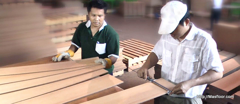 Cốt gỗ sạch giúp sàn gỗ có khả năng chịu ẩm, chịu nước tốt